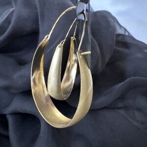 Columbus Boutique Bold Brass Gold Thick Hoop Earrings 2" NEW